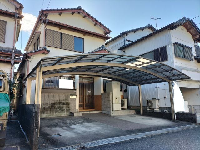 【外観】
2025/12/26 12時頃撮影