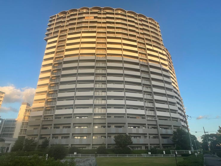 大阪市港区の大型コミュニティ♪
住戸数も多く安心感のあるお住まいです。