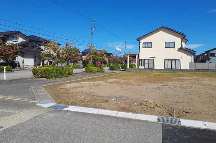 南西角地
能町小学校まで徒歩4分