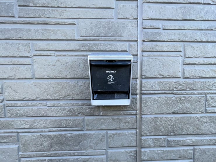 ○EV車用コンセント○
外壁にはEV車用のコンセントが標準装備♪
これからの時代には必須のアイテムになりそうですね♪