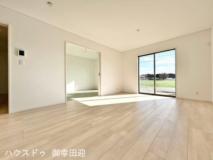 ■□■安らぎと笑顔の中心地■□■陽光が優しく降り注ぎ、会話が自然と弾む。ここでは、毎日が特別な時間へと変わります