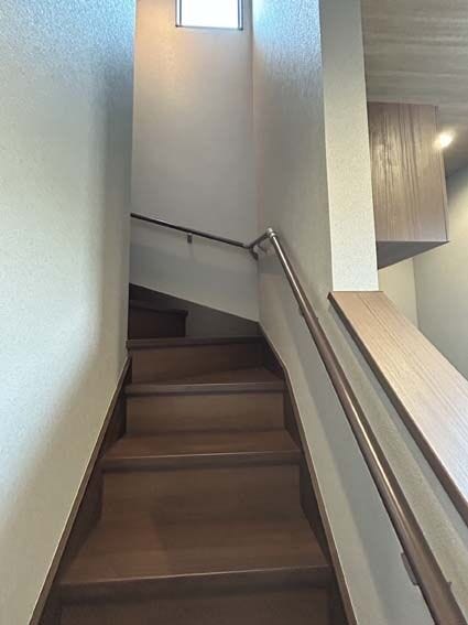 1F~2F階段