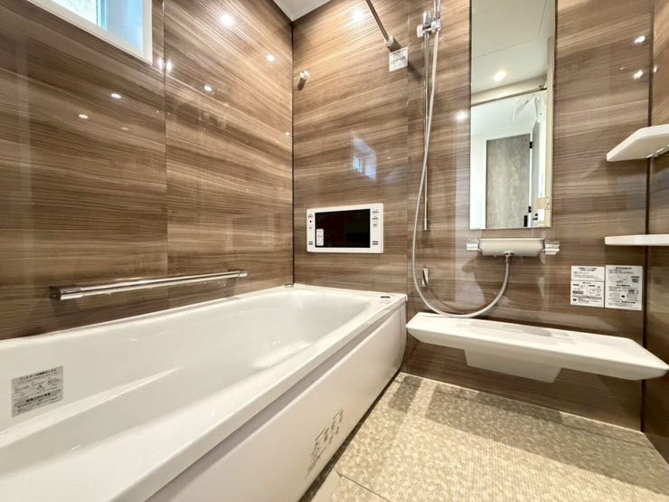 【SANITARY】
・ミストサウナ&ホットドライ・
低温・高湿度のミストサウナ、浴室暖房、衣類乾燥、涼風機能付き