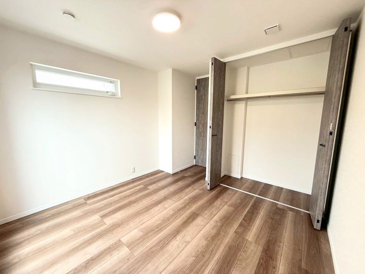 【STORAGE】
全居室にクローゼット完備!収納してお部屋をスッキリに!