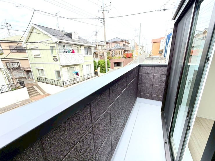 【BALCONY】
2階部分の北側にもバルコニー付 通風良好◎