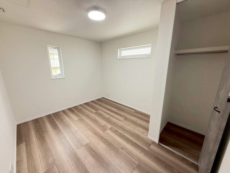 【BED ROOM】
◇ご来店方法◇
ナビで「ハウスドゥさいたま北宿通り」で検索♪
ローソンストア100に駐車場に4台駐車可能!
手ぶらでOK!キッズスペース完備でお子様ずれでも問題なし!