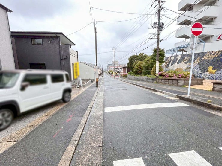 1階ファミリークローク♪門司区下馬寄新築戸建て◎駐車場◎電動シャッター◎都市ガス◎2面バルコニー