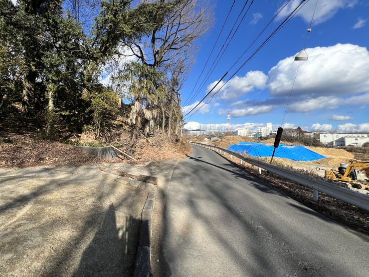 前面道路 南西側