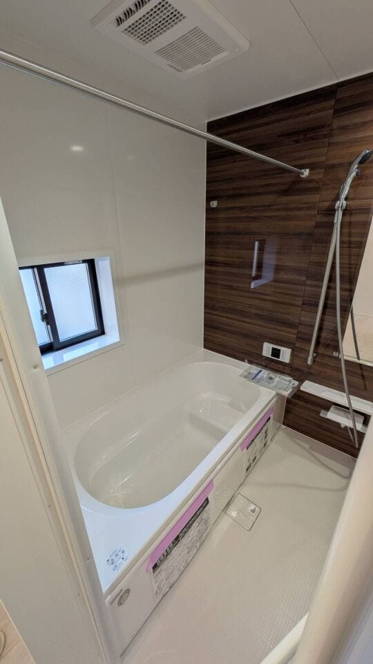 ◆アクセントパネルがオシャレなバスルーム