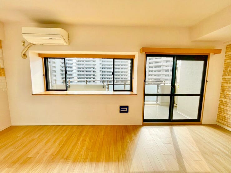 こちらからバルコニーに出られます