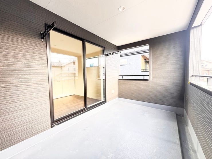 バルコニーはインナー型で、急な雨でも安心♪