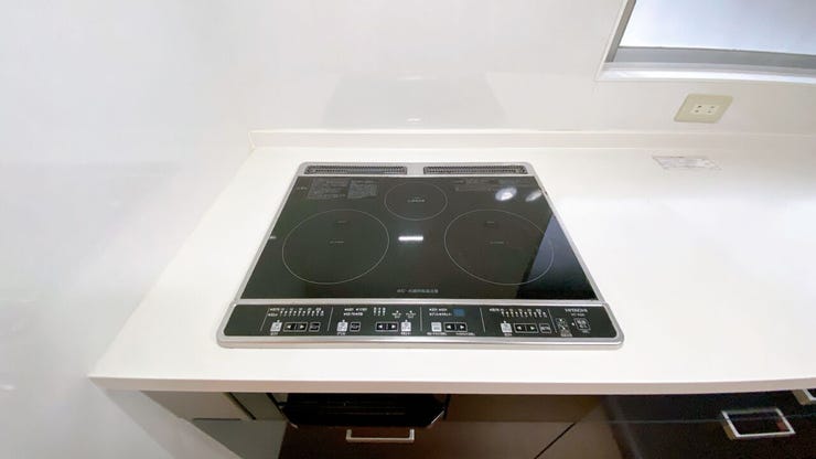 お手入れが便利なIHコンロ。
火力の段階も選択できます◎