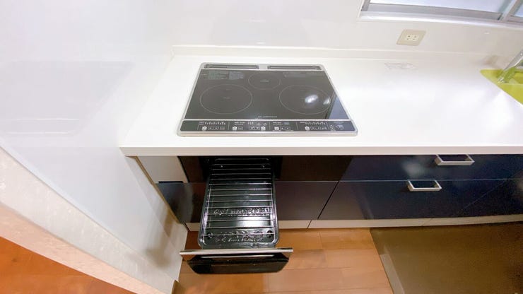 収納スペースがたくさんあり、キッチン用品がたくさん収納できます。