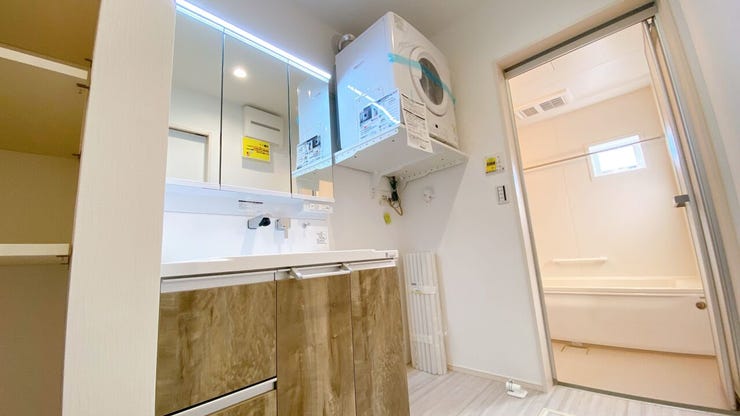 シャンプードレッサー付き洗面台が付いております◎