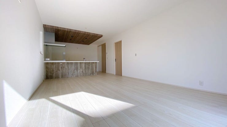 優しい色合いの室内です。
統一感があり、空間がより広く感じられます。