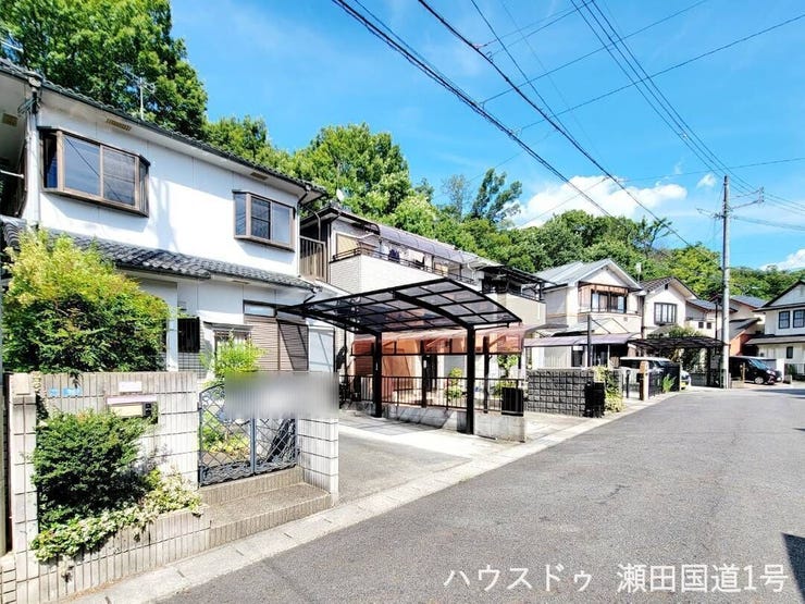 道路が平坦で、自転車やベビーカーでの移動が楽です。