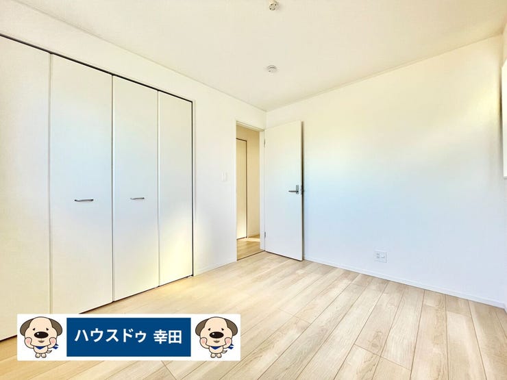 2階:5.2帖の洋室