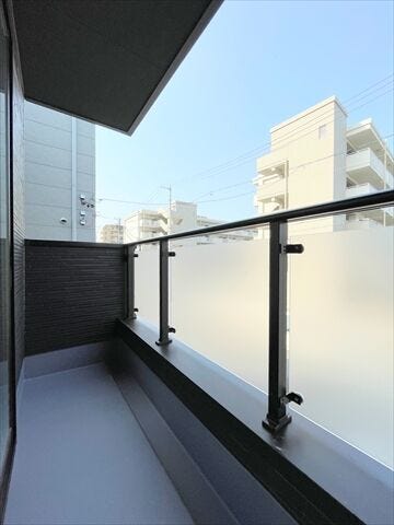 広さのあるバルコニーで洗濯物もたっぷり干せます。
日々の家事が快適に。