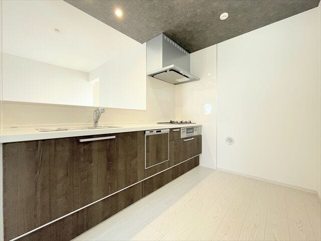 家族と会話を楽しみながらお料理ができるキッチン。
広々とした空間でゆとりある暮らしを実現します。