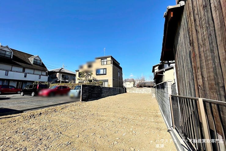 晴嵐小学校まで徒歩4分! お子様の通学負担が少なく、親御様も安心の環境。