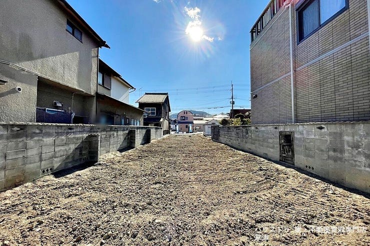 毎日のお買い物もスムーズ。スーパーやドラッグストアが身近に揃う便利な周辺環境。