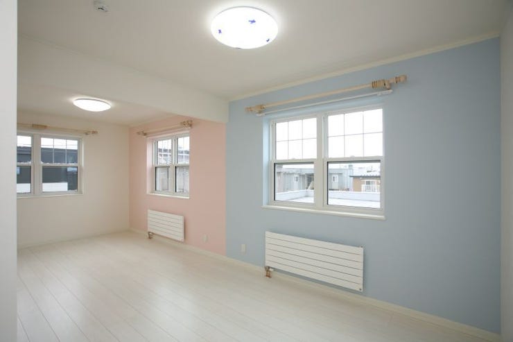 5.6畳と5.9畳に間仕切り可能な洋室
建築当時の写真となります