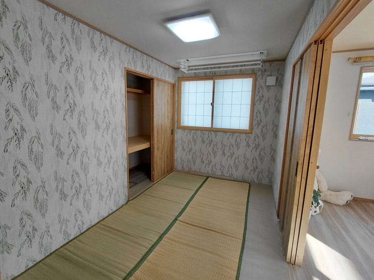 室内(2026年1月)撮影
◎本日案内可能◎
1階に室内物干機があるため、洗濯後は2階に移動する手間が省けて便利です◎