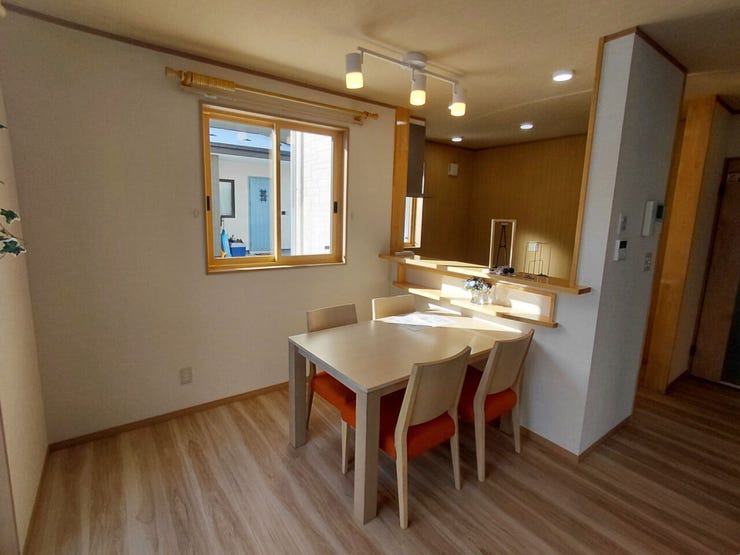 室内(2026年1月)撮影
◎本日案内可能◎
キッチン前にはニッチがあります♪コンセントがあるため、家電も使えて便利です◎