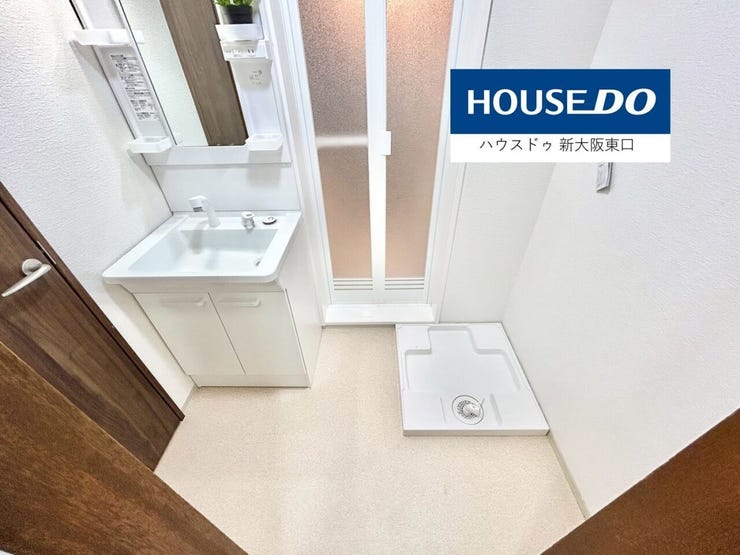 広くてトイレもある洗面所
洗濯機置き場もあります。