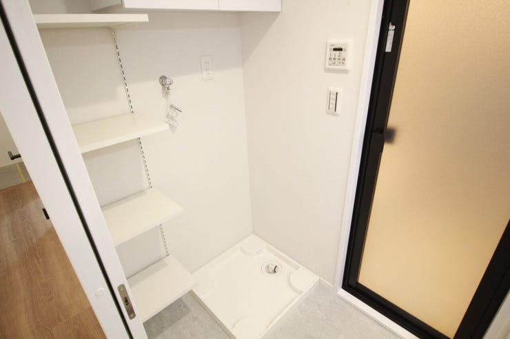 洗面所は小さなプライベートスペース。爽やかなスペースになるように設計されています。