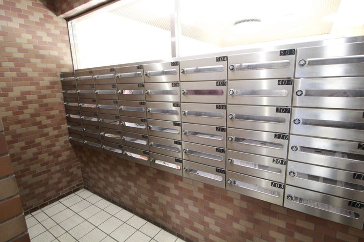 【集合ポスト】郵便物を受け取るための郵便受けも、きちんと管理されています。