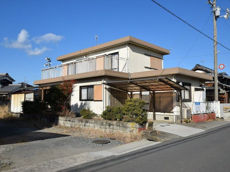 【外観】
外観を南側より撮影