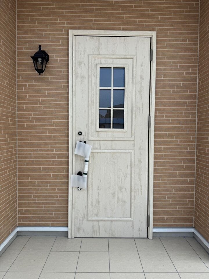 可愛らしい扉がポイントです!