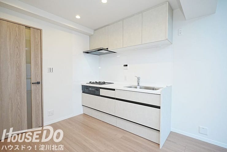 ■■本日内覧可能■■
大阪メトロ御堂筋線「東三国」駅徒歩7分!7階建て3階部分・東向き・全室洋室の2LDK!2026年1月リフォーム済!
(水廻りすべて新調・全室クロス・床貼替・建具交換)