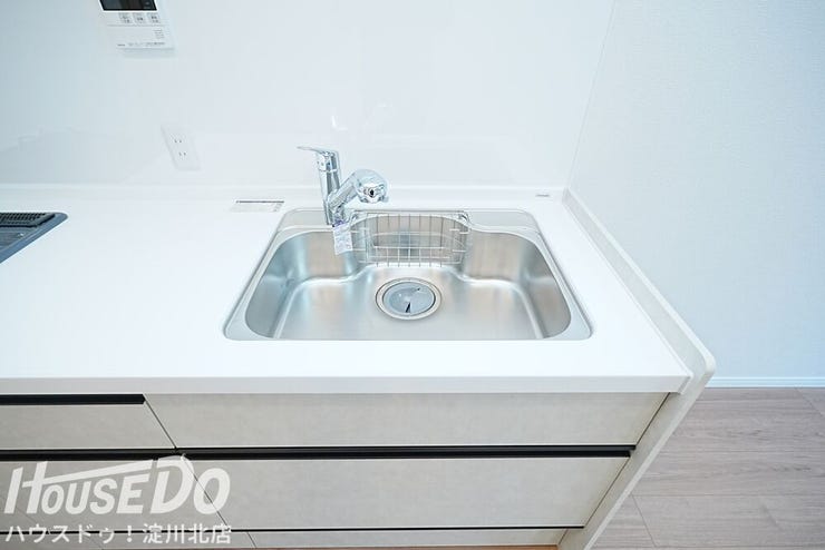 ■■本日内覧可能■■
大阪メトロ御堂筋線「東三国」駅徒歩7分!7階建て3階部分・東向き・全室洋室の2LDK!2026年1月リフォーム済!
(水廻りすべて新調・全室クロス・床貼替・建具交換)