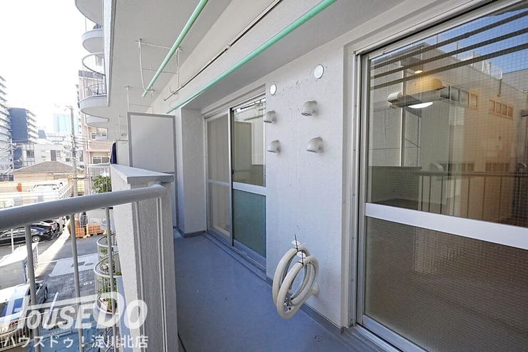 ■■本日内覧可能■■
大阪メトロ御堂筋線「東三国」駅徒歩7分!7階建て3階部分・東向き・全室洋室の2LDK!2026年1月リフォーム済!
(水廻りすべて新調・全室クロス・床貼替・建具交換)