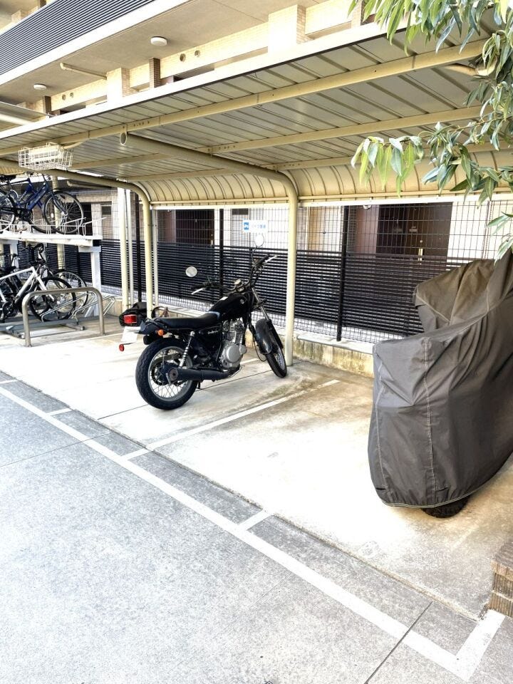 バイク置き場