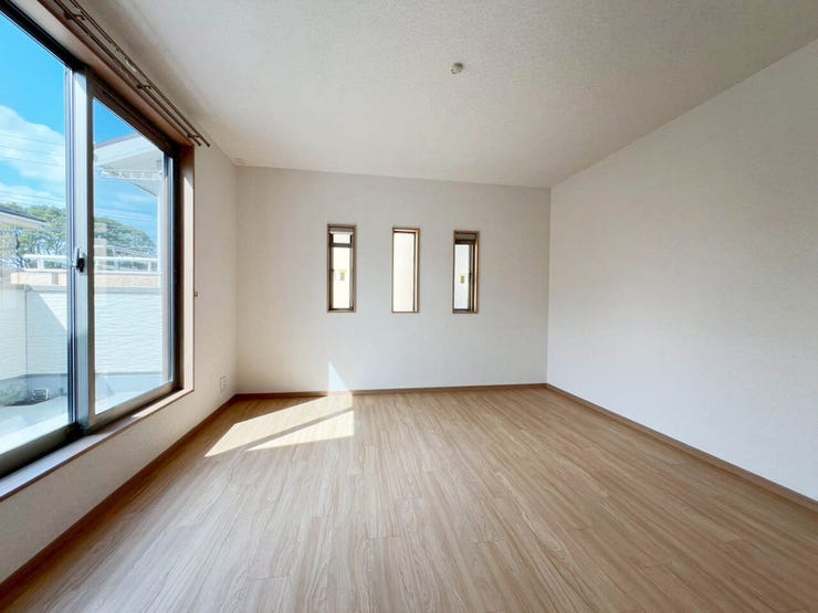 【2025年9月内装リフォーム】モニター付きインターホン♪シャンプードレッサー♪トイレ2ヶ所♪