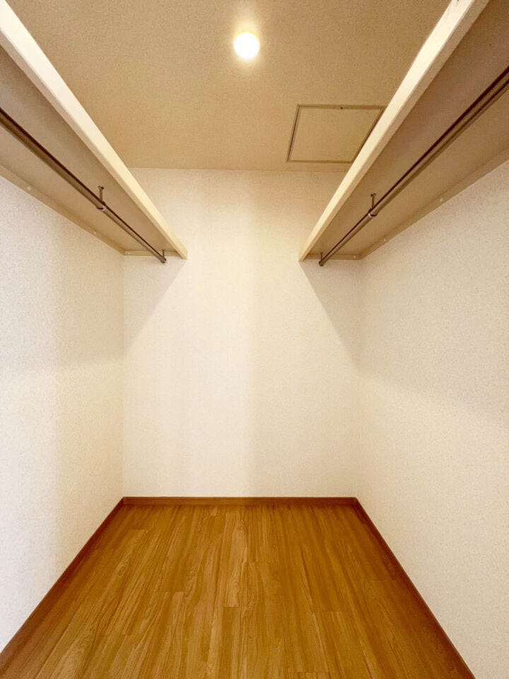 【2025年9月内装リフォーム】モニター付きインターホン♪シャンプードレッサー♪トイレ2ヶ所♪