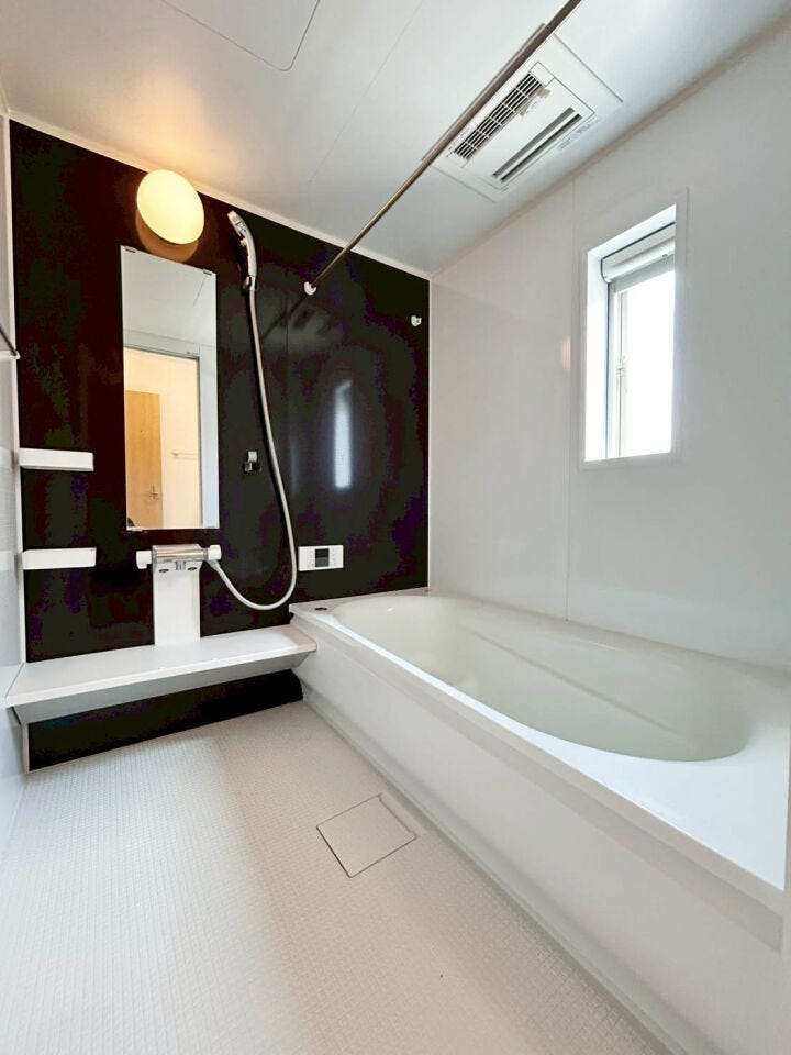 【2025年9月内装リフォーム】モニター付きインターホン♪シャンプードレッサー♪トイレ2ヶ所♪