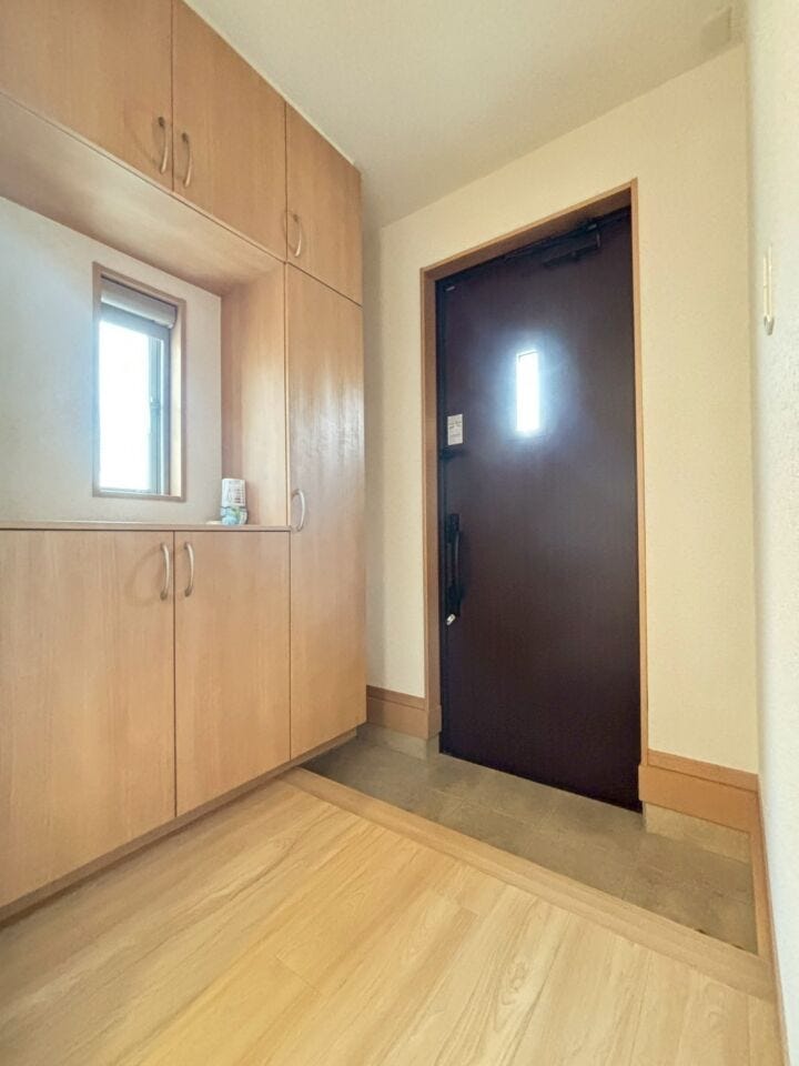 【2025年9月内装リフォーム】モニター付きインターホン♪シャンプードレッサー♪トイレ2ヶ所♪