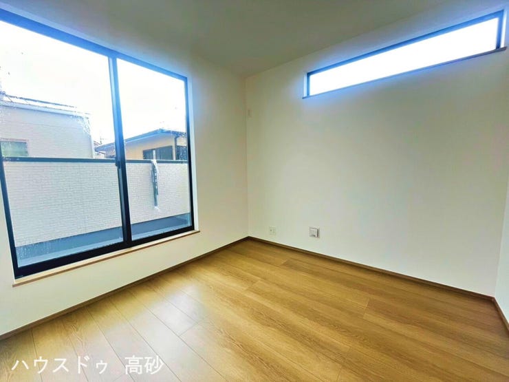 自然光に包まれた、居心地の良い空間となってます◎(撮影日:2026.5.1)