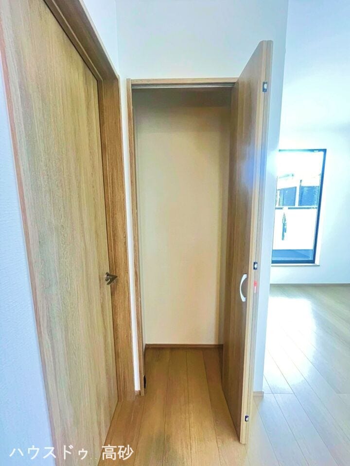 しまう場所があるだけで、部屋が広く感じられます♪(撮影日:2026.5.1)