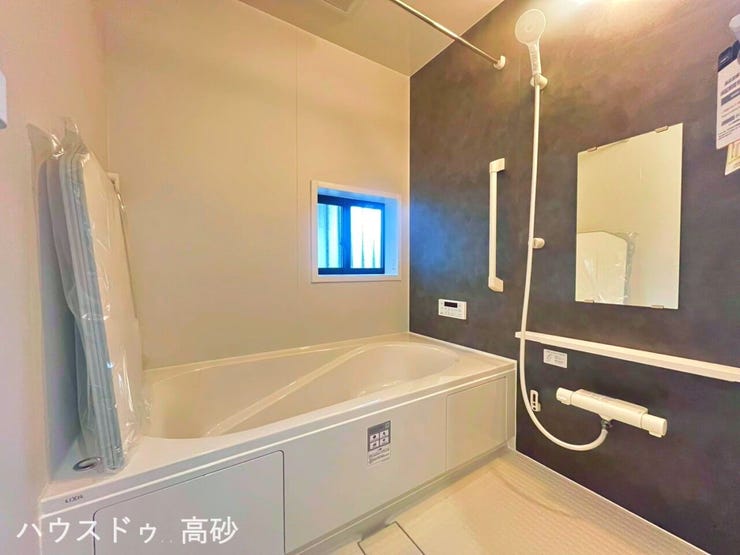 約1坪サイズのお風呂です。お子様との入浴時にもゆったりと過ごす事が出来る大きさです!(撮影日:2026.5.1)