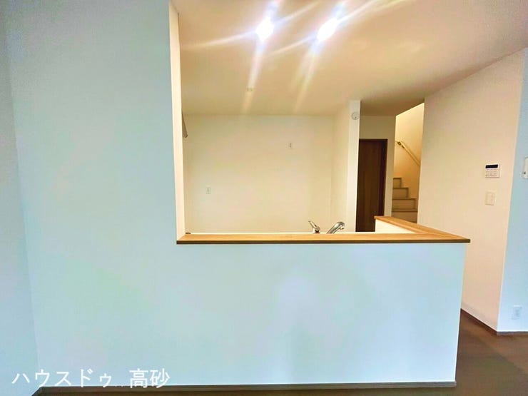 お料理をしながらご家族との会話も弾む対面キッチンです♪(撮影日:2026.5.1)