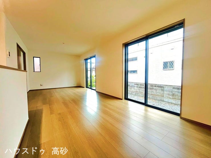 大きな窓があり、日当たり良好です♪(撮影日:2026.5.1)