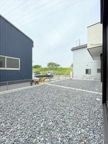 夏場はビニールプール、冬場は天体観測など
家族との思い出がたくさんつくれる空間です◎