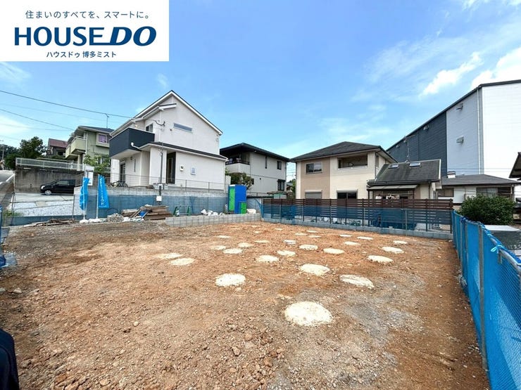 【現地見学会 開催中】実際に現地へ行き、お子様と一緒に小学校までの経路を確認したり、近隣の同施工会社の完成物件へ行き完成後の雰囲気を体感したりといった見学ツアーをしませんか?(6月6日撮影)
