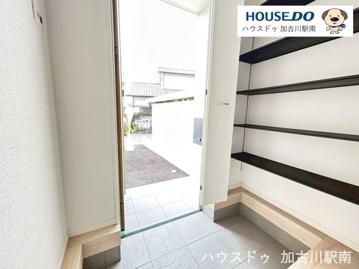 玄関横にシューズボックスがついているので、片付いた玄関がキープできます