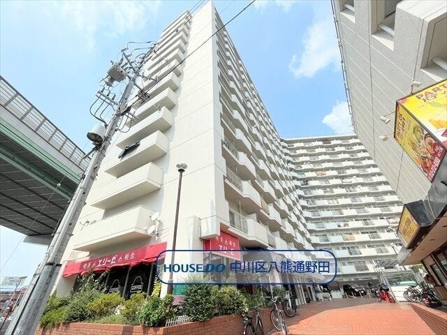 全258戸と規模の大きなマンションです。
都市近郊にありながらも教育施設まで徒歩10分圏内と親子共に安心の出来る距離にあります。